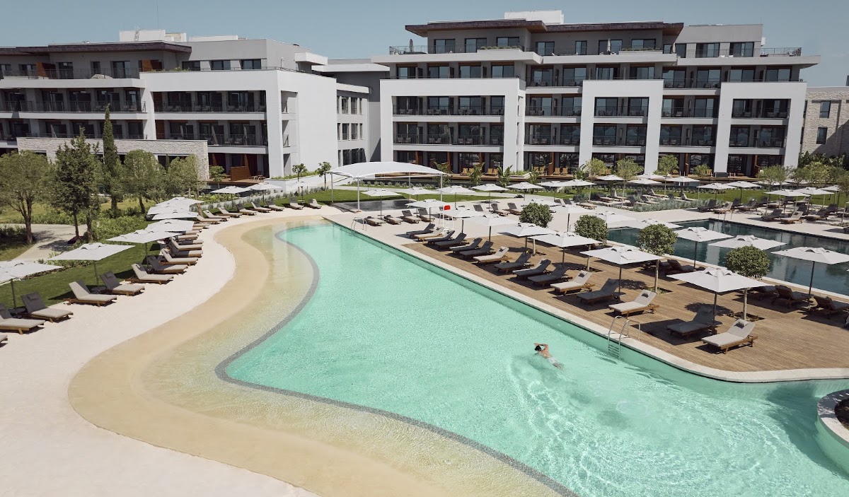 Anda Barut Collection Sunrise Plajı