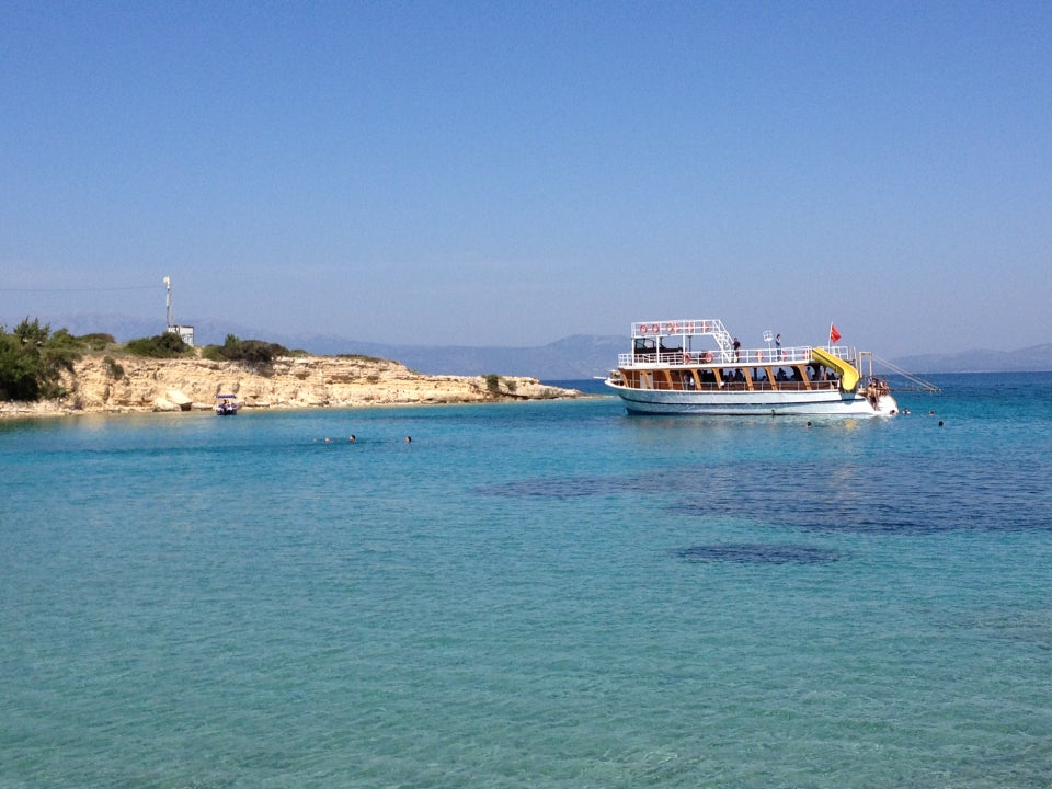 Çeşme Belediyesi Dalyan Kocakarı Halk Plajı — fotoğraf 4