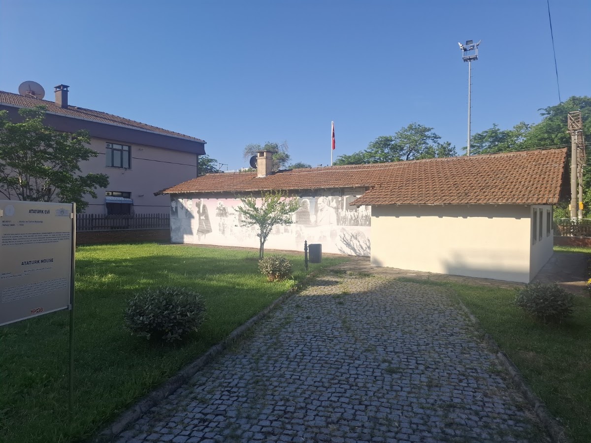 Muratlı Atatürk Evi – Etnografya Müzesi