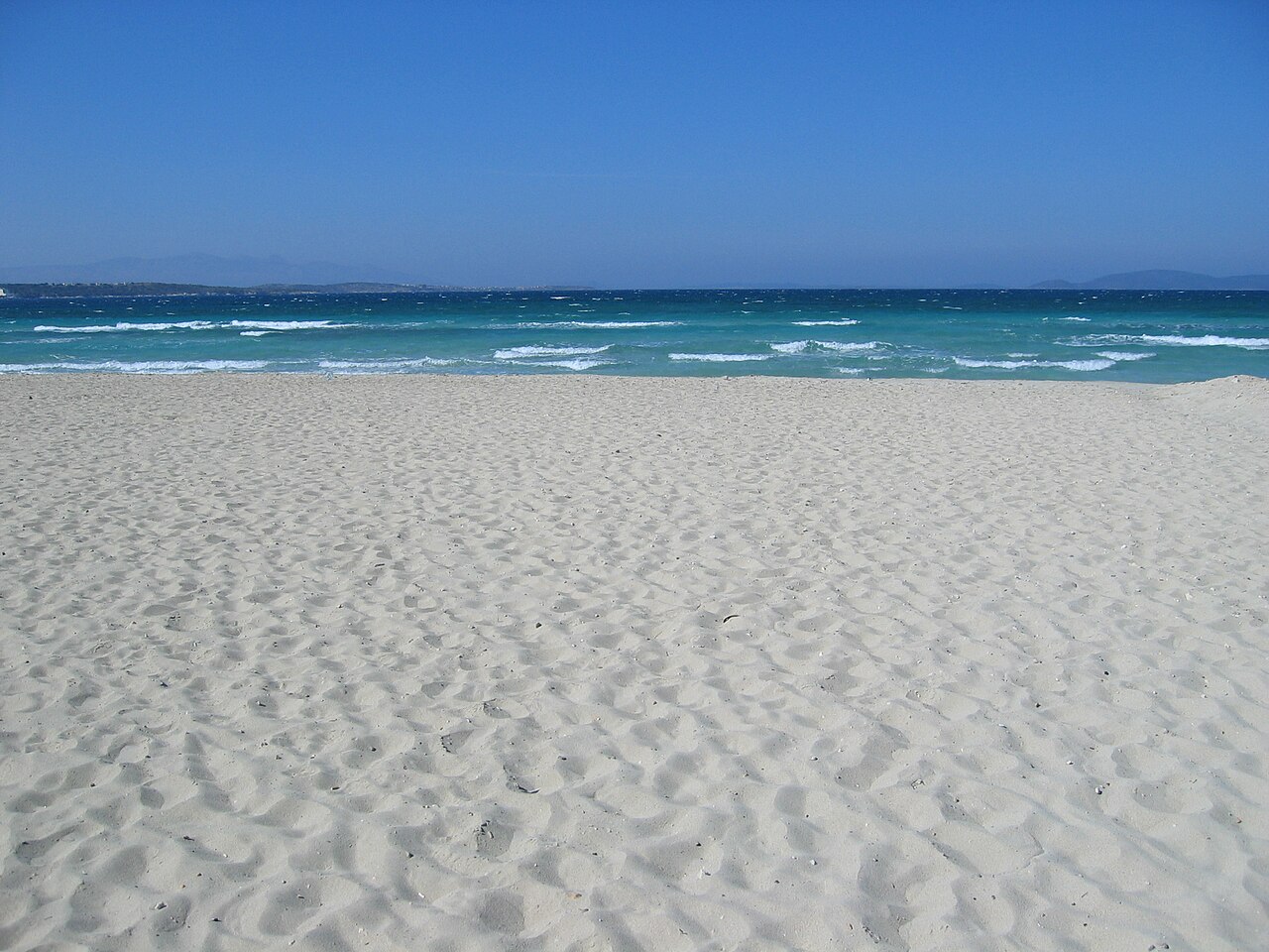 Çeşme Belediyesi Ilıca Halk Plajı — fotoğraf 4