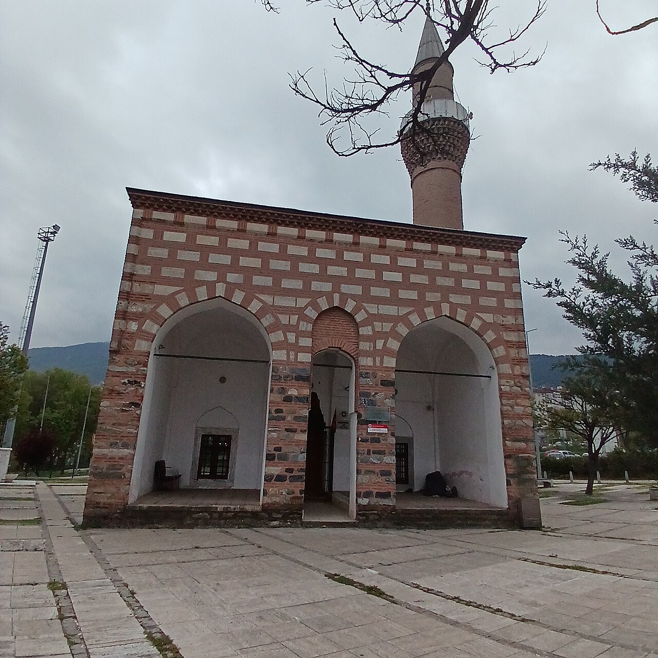 Hatice İsfendiyar Camii — fotoğraf 2