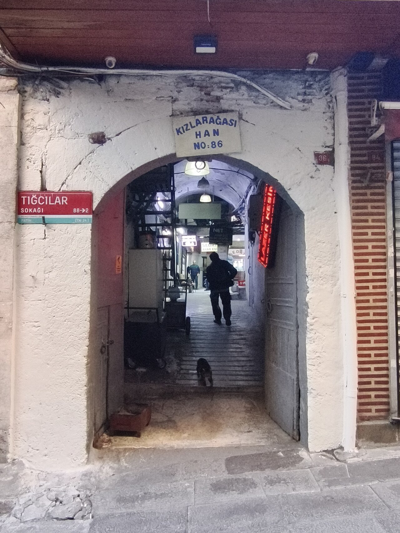 Kızlarağası Hanı