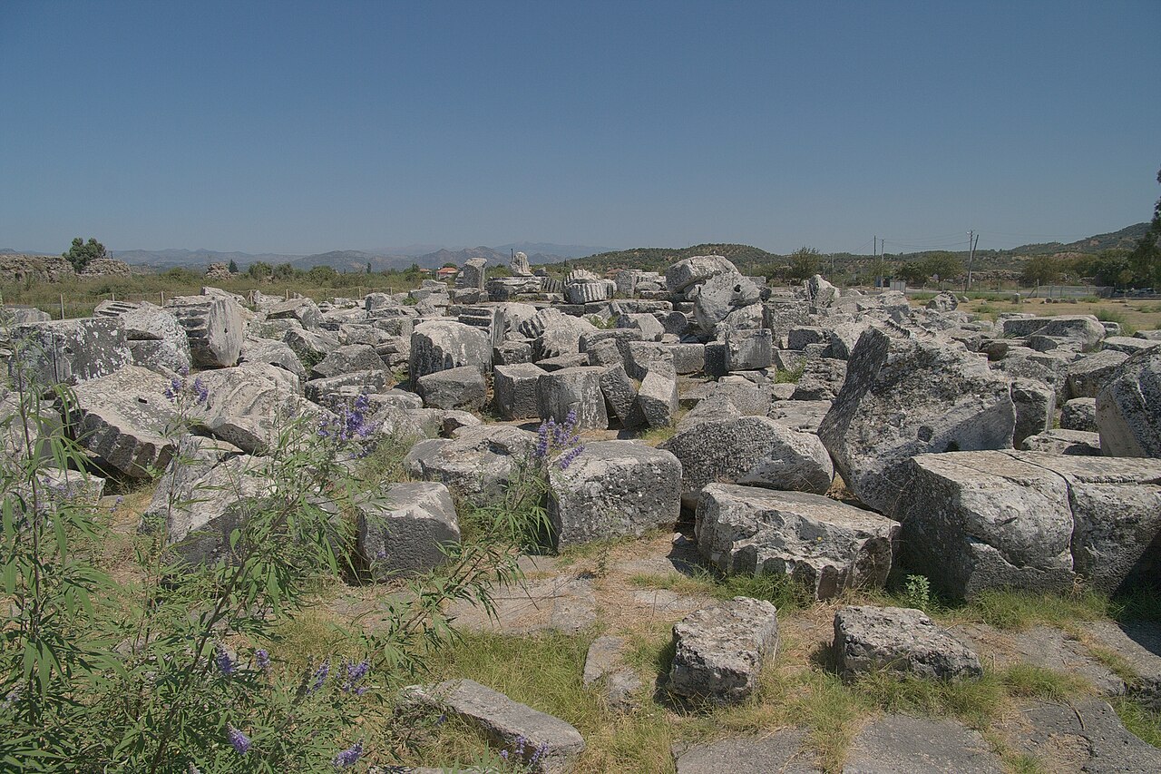 Magnesia ad Maeandrum Artemis Tapınağı