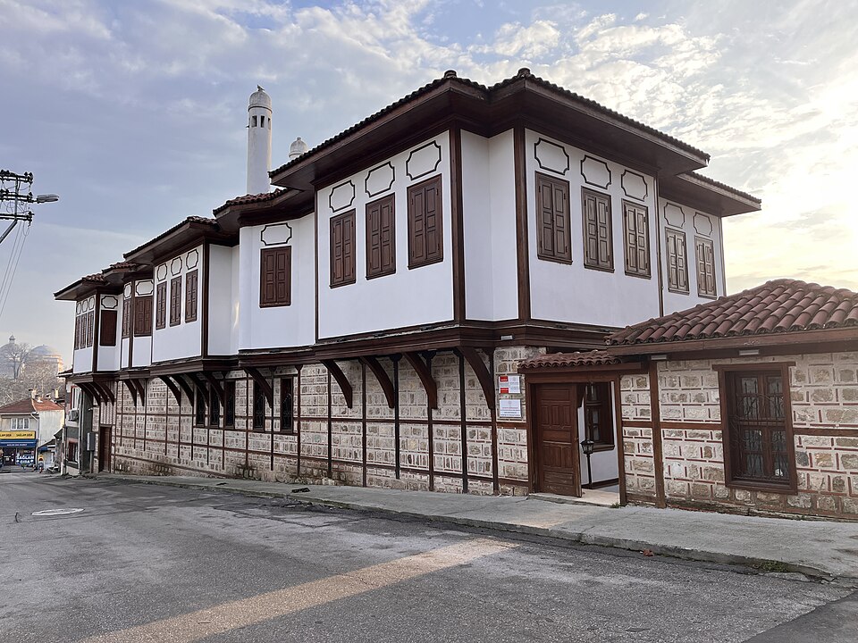Necmi İğe Evi