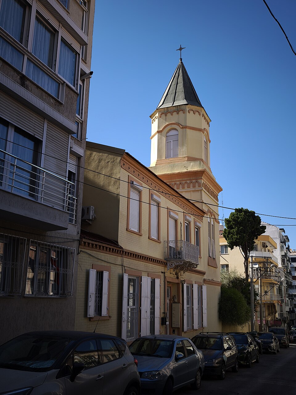 Notre Dame de Lourdes Katolik Kilisesi
