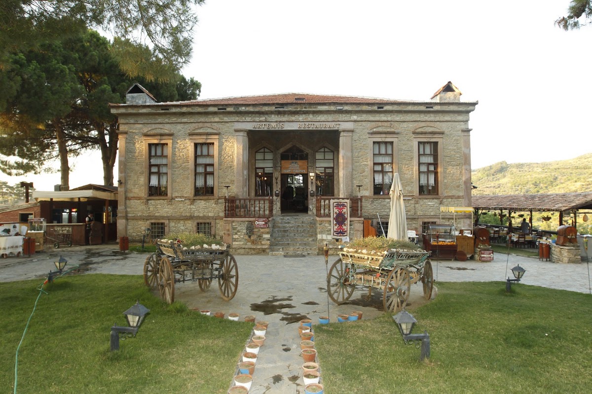 Taş Mektep Müzesi