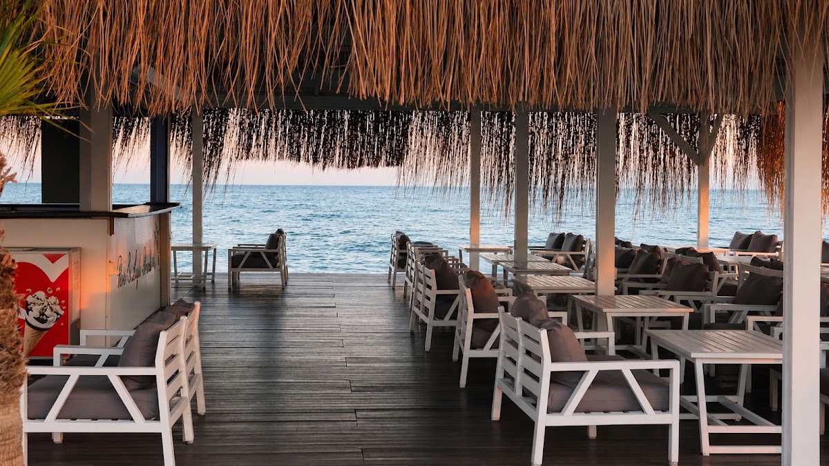 Antalya Büyükşehir Belediyesi Lara Halk Plajı Lazlo Beach