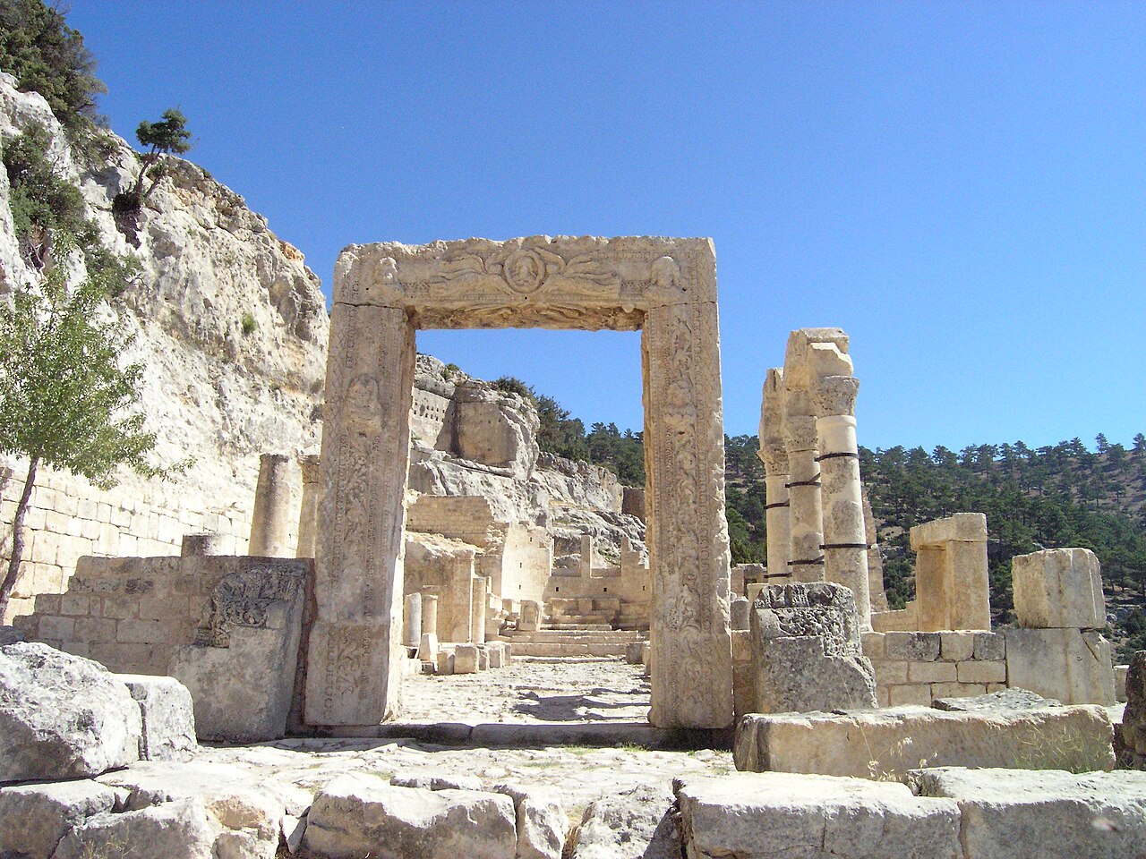 Alahan Manastırı — fotoğraf 2