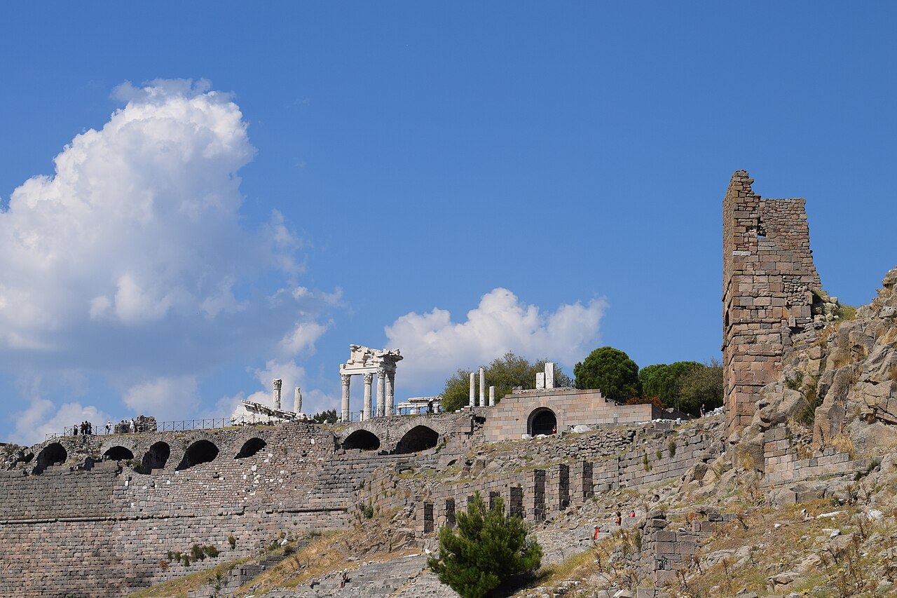 Bergama Akropolü Ören Yeri — fotoğraf 2