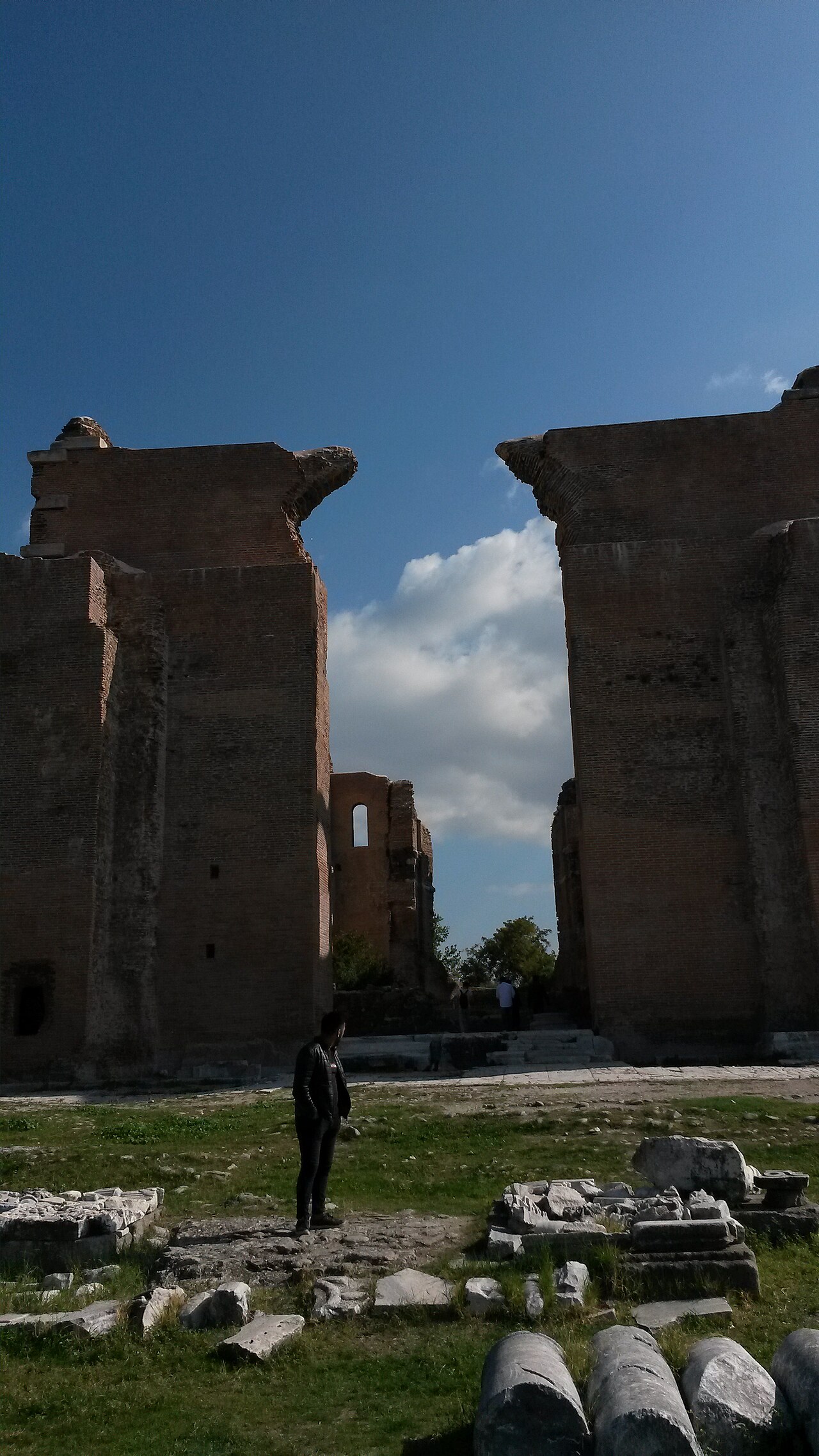Bergama Kızıl Avlu Ören Yeri — fotoğraf 2