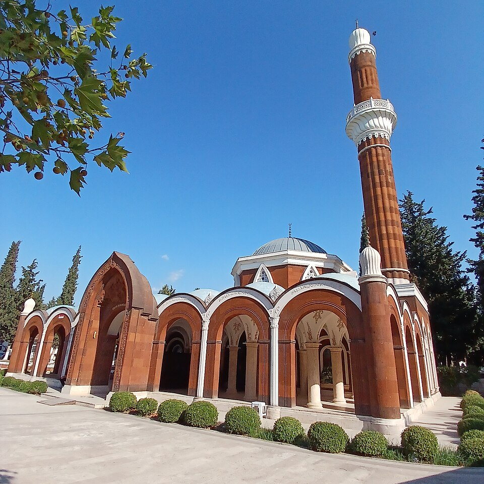 Celal Karakaş Camii