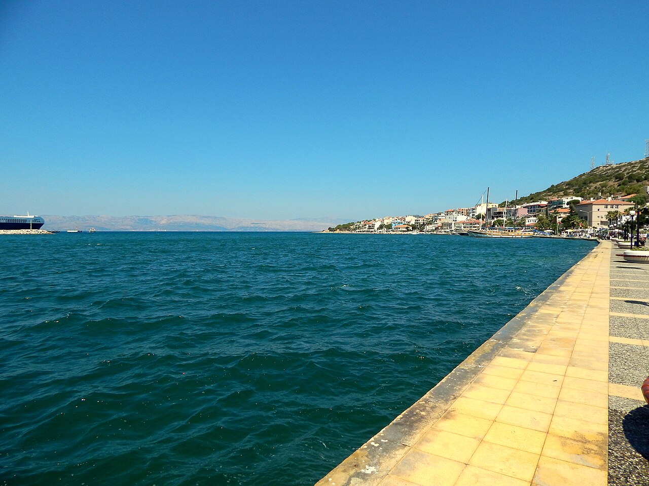 Çeşme Belediyesi Tekke Halk Plajı — fotoğraf 3
