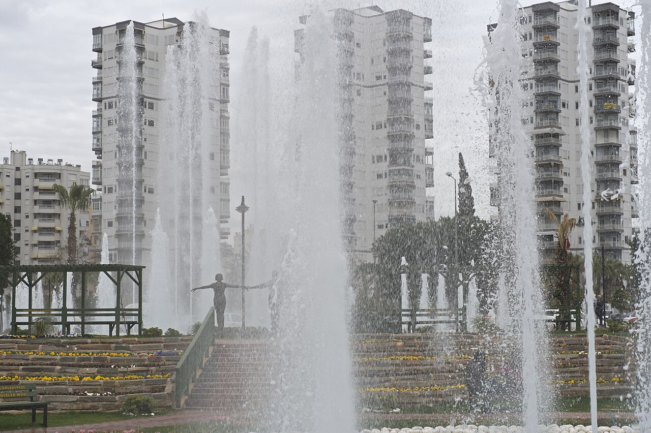 Erdal İnönü Kent Parkı Plajı — fotoğraf 2