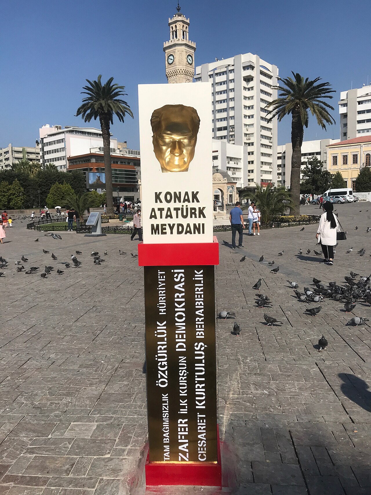 Konak Meydanı — fotoğraf 2