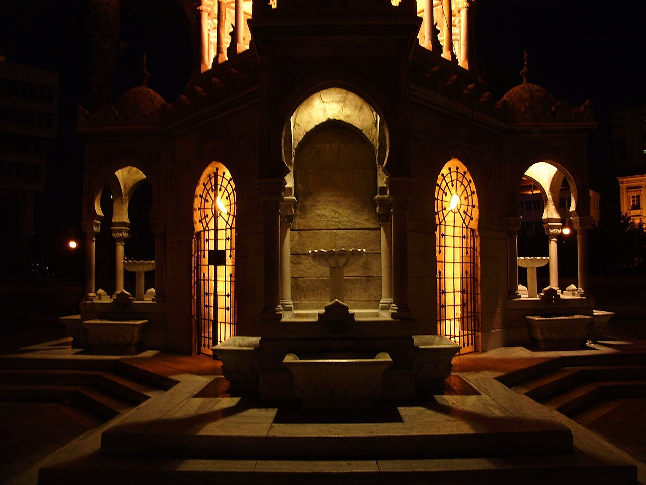 Konak Meydanı — fotoğraf 3