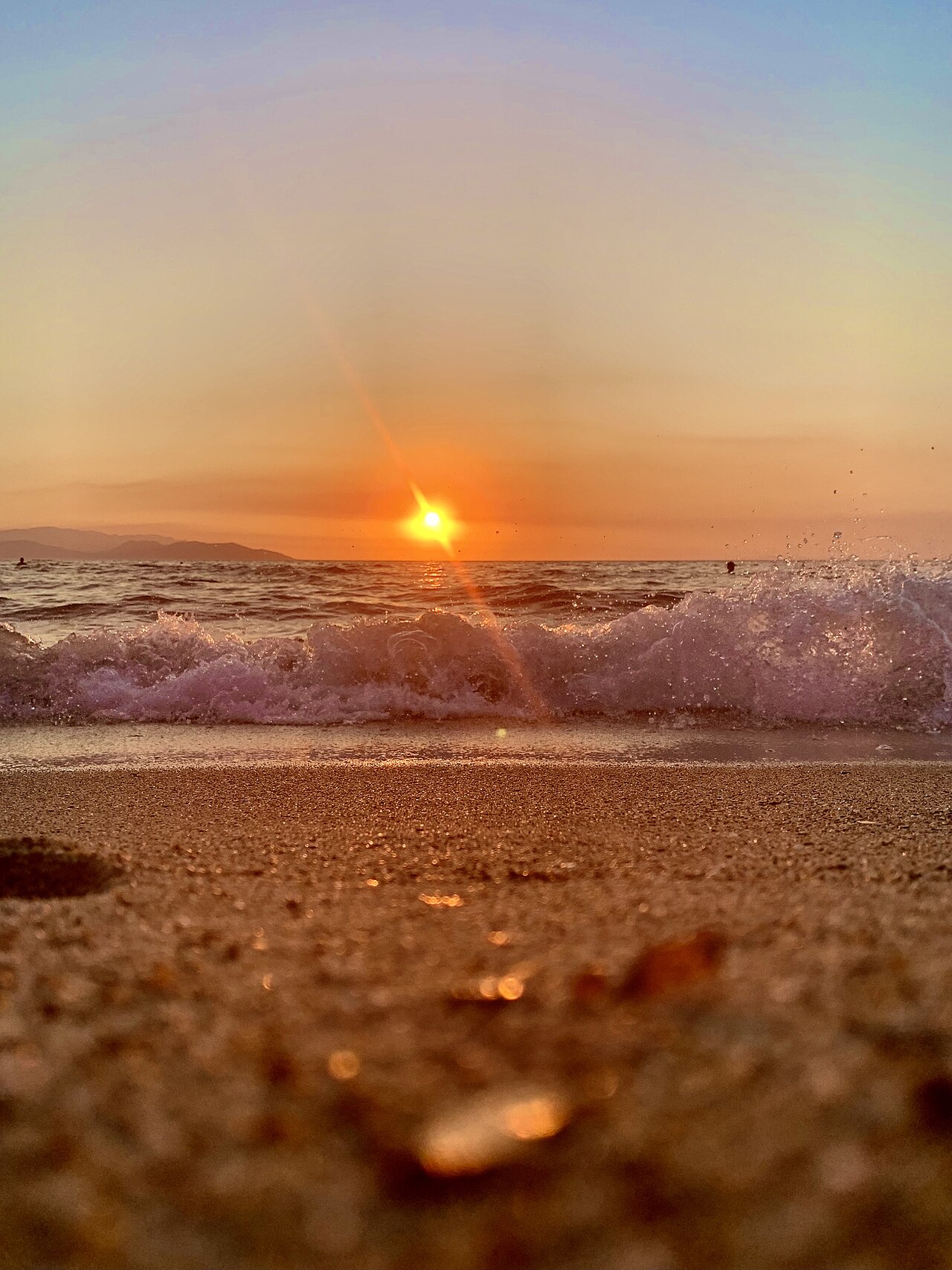 Kuşadası Belediyesi Ada Kum Plajı — fotoğraf 2