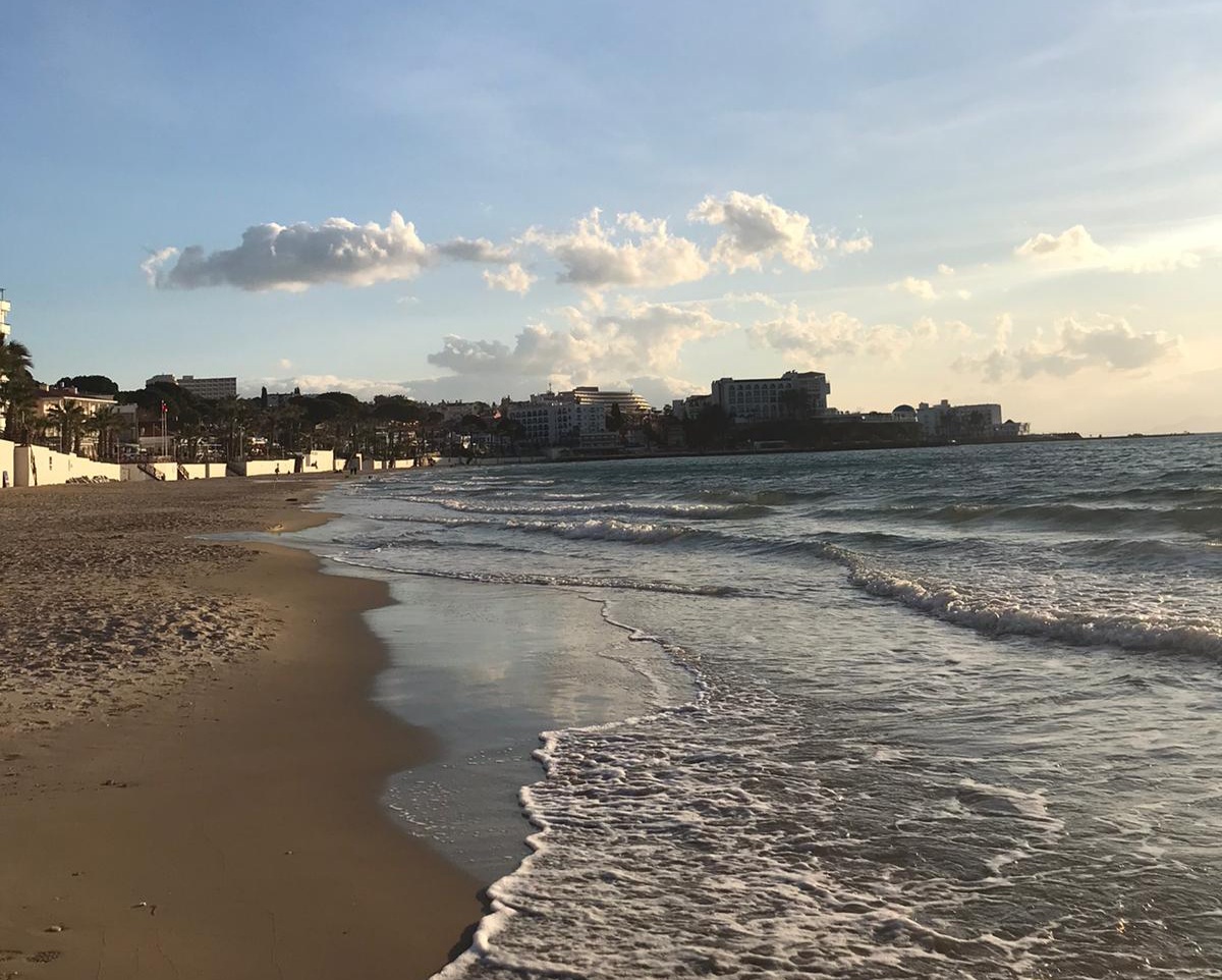 Kuşadası Belediyesi Kadınlar Denizi Halk Plajı — fotoğraf 2